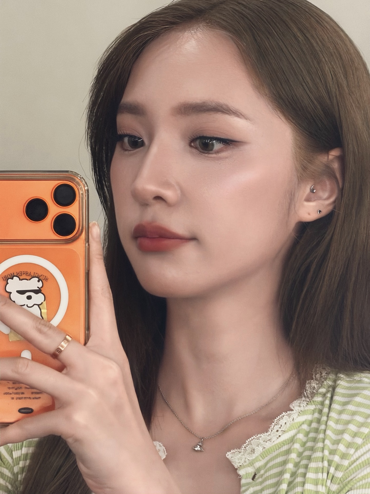 แจน -  พลอยชมพู ศุภทรัพย์