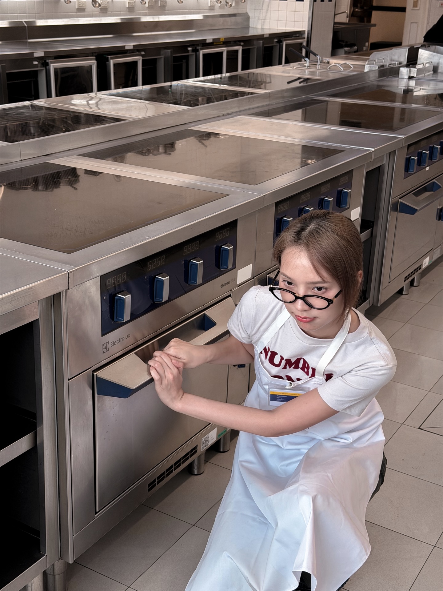 แจน -  พลอยชมพู ศุภทรัพย์