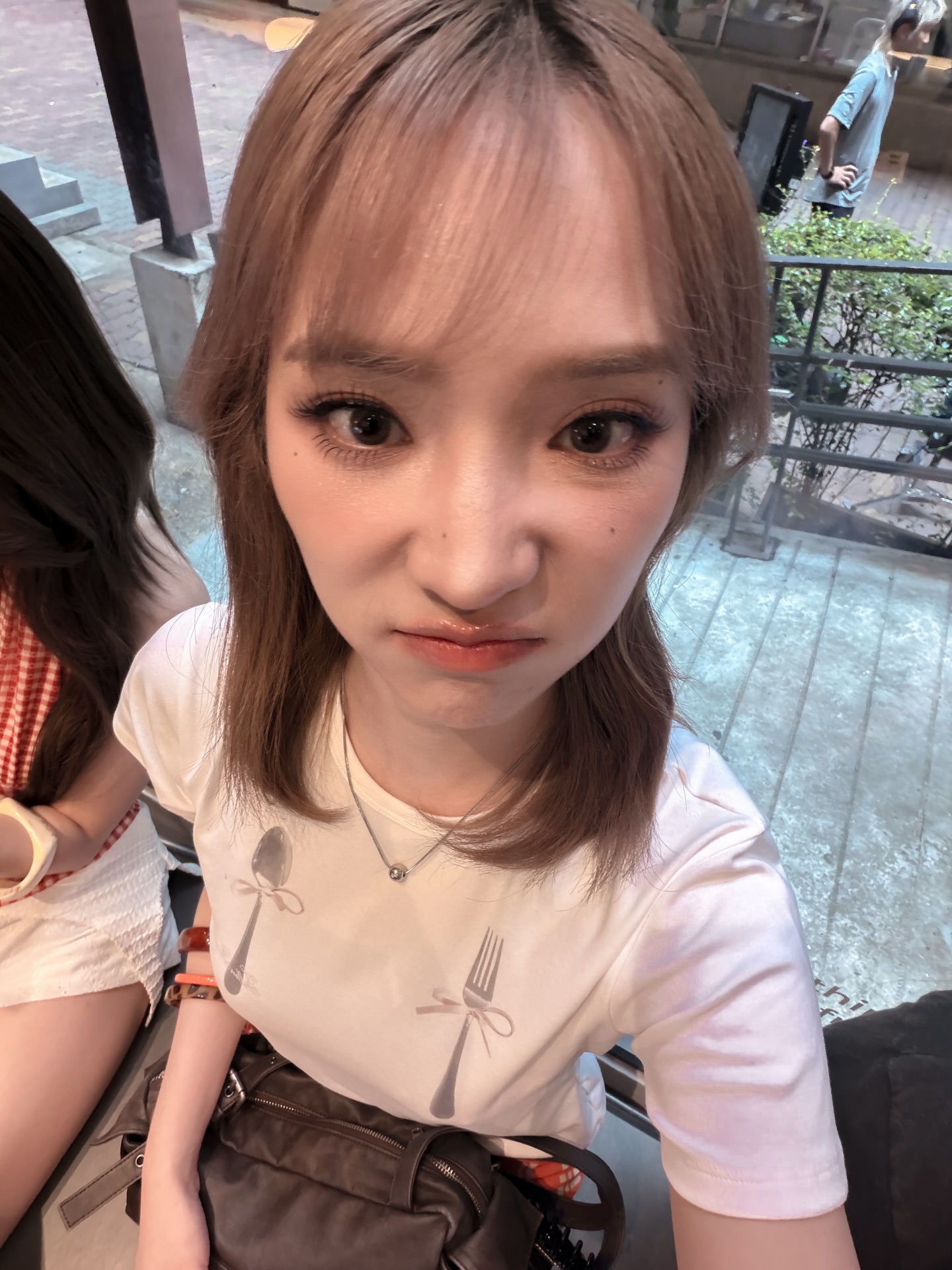 แจน -  พลอยชมพู ศุภทรัพย์