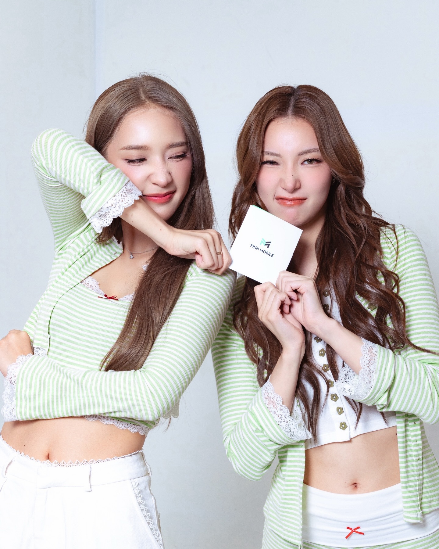 แจน -  พลอยชมพู ศุภทรัพย์