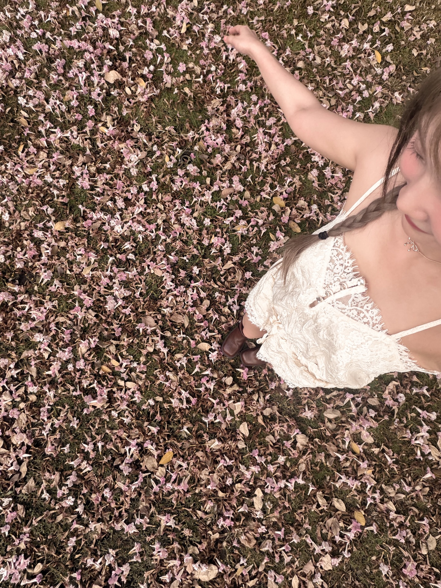 แจน -  พลอยชมพู ศุภทรัพย์