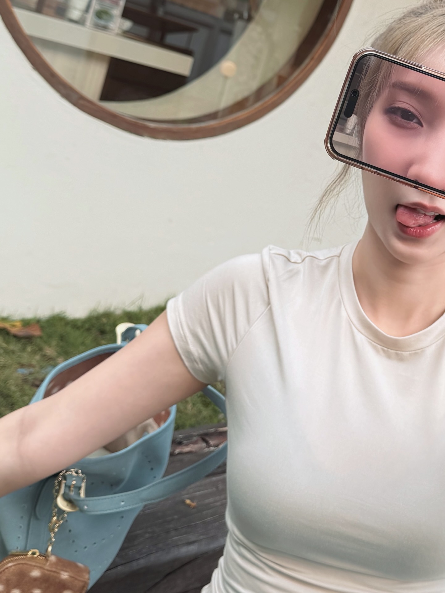 แจน -  พลอยชมพู ศุภทรัพย์