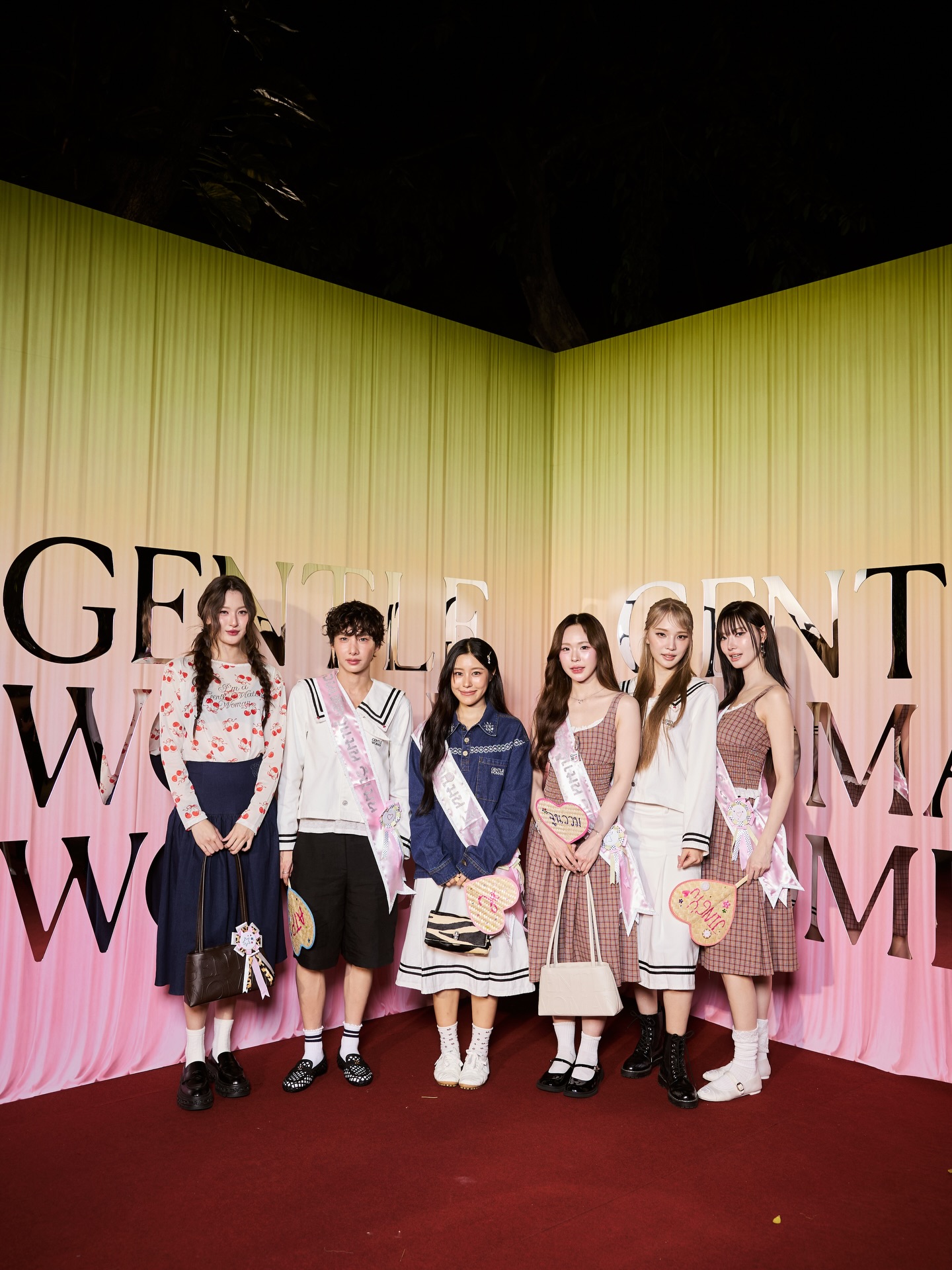 แจน -  พลอยชมพู ศุภทรัพย์