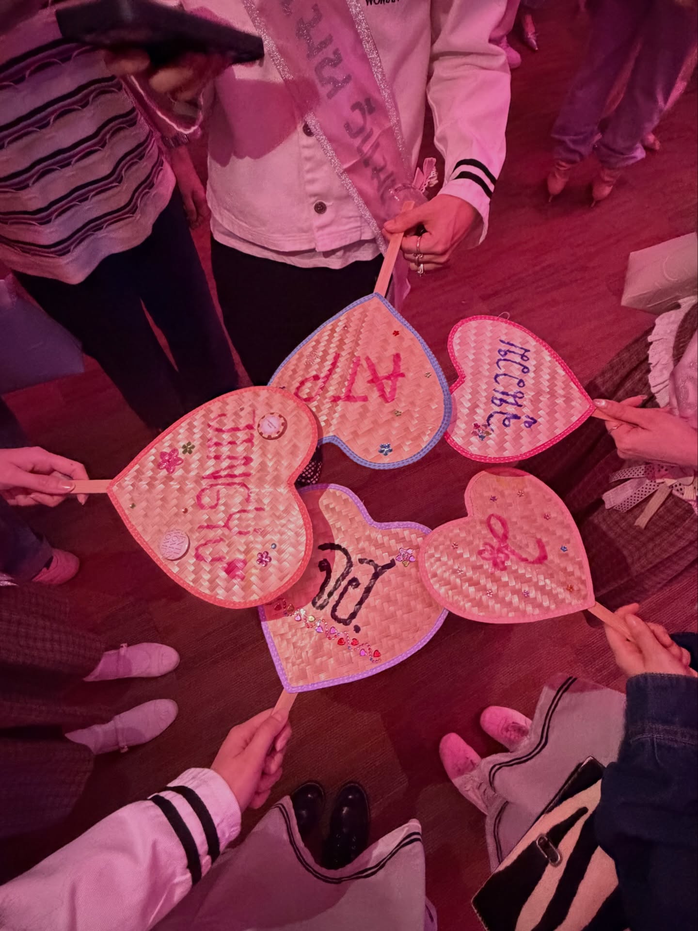 แจน -  พลอยชมพู ศุภทรัพย์