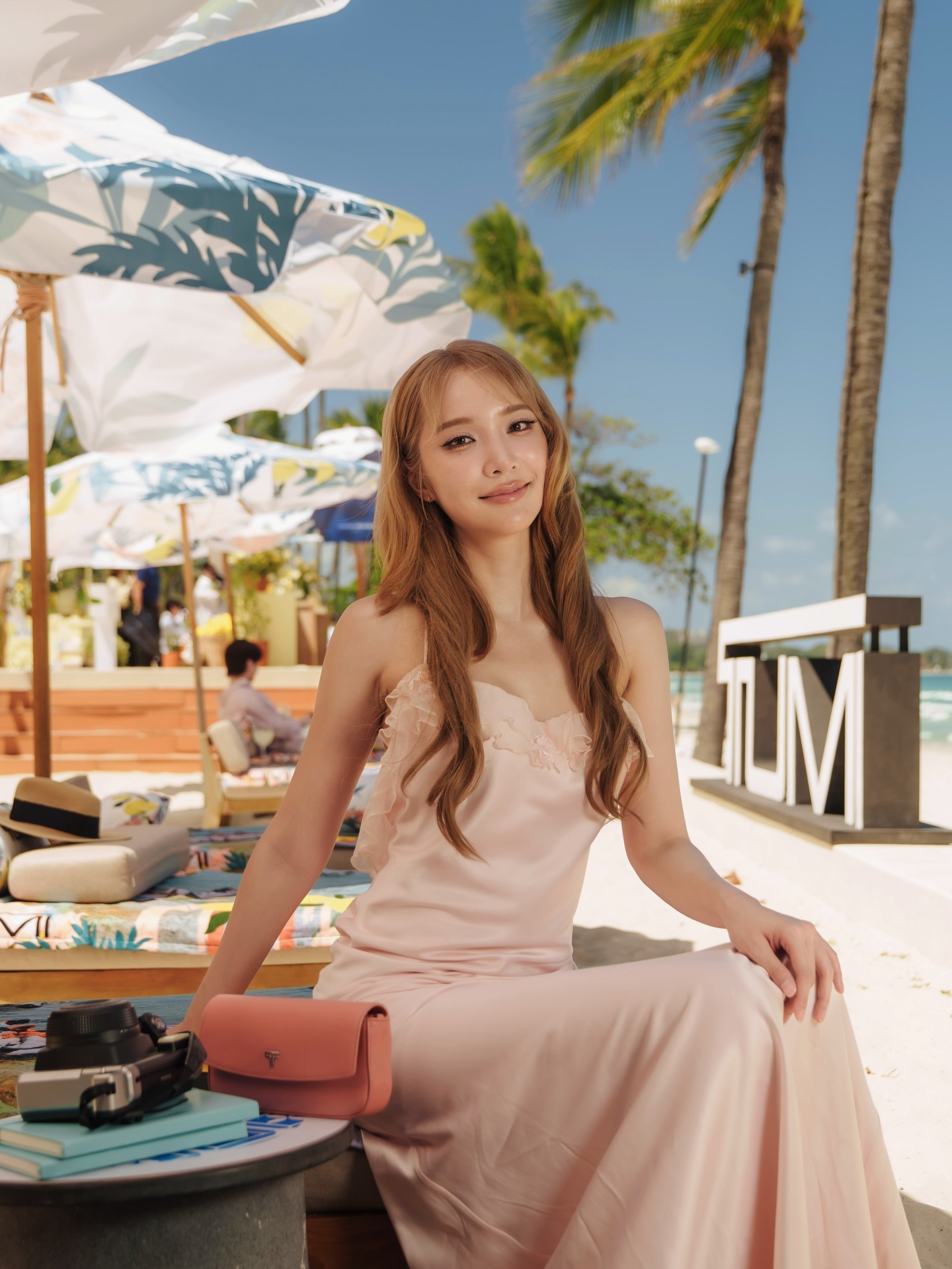 แจน -  พลอยชมพู ศุภทรัพย์