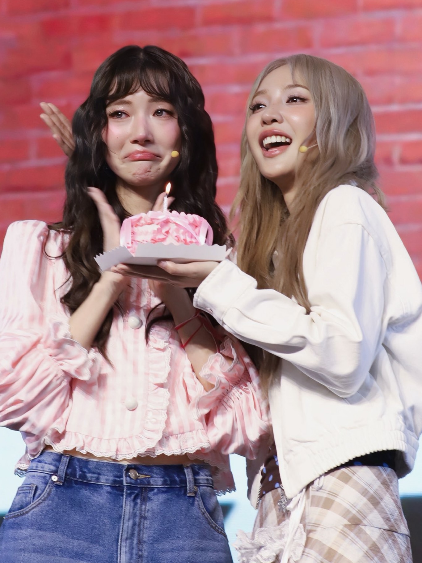 แจน -  พลอยชมพู ศุภทรัพย์