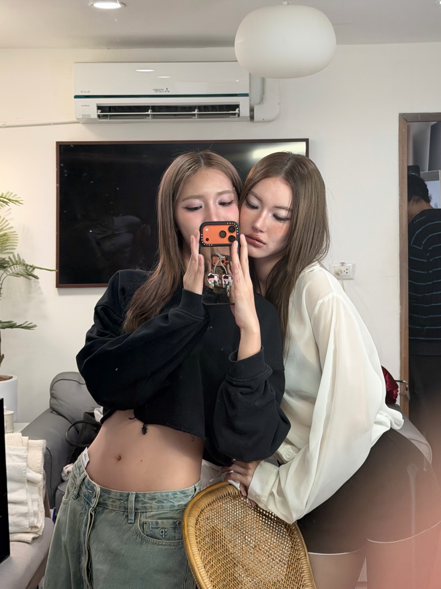 แจน -  พลอยชมพู ศุภทรัพย์