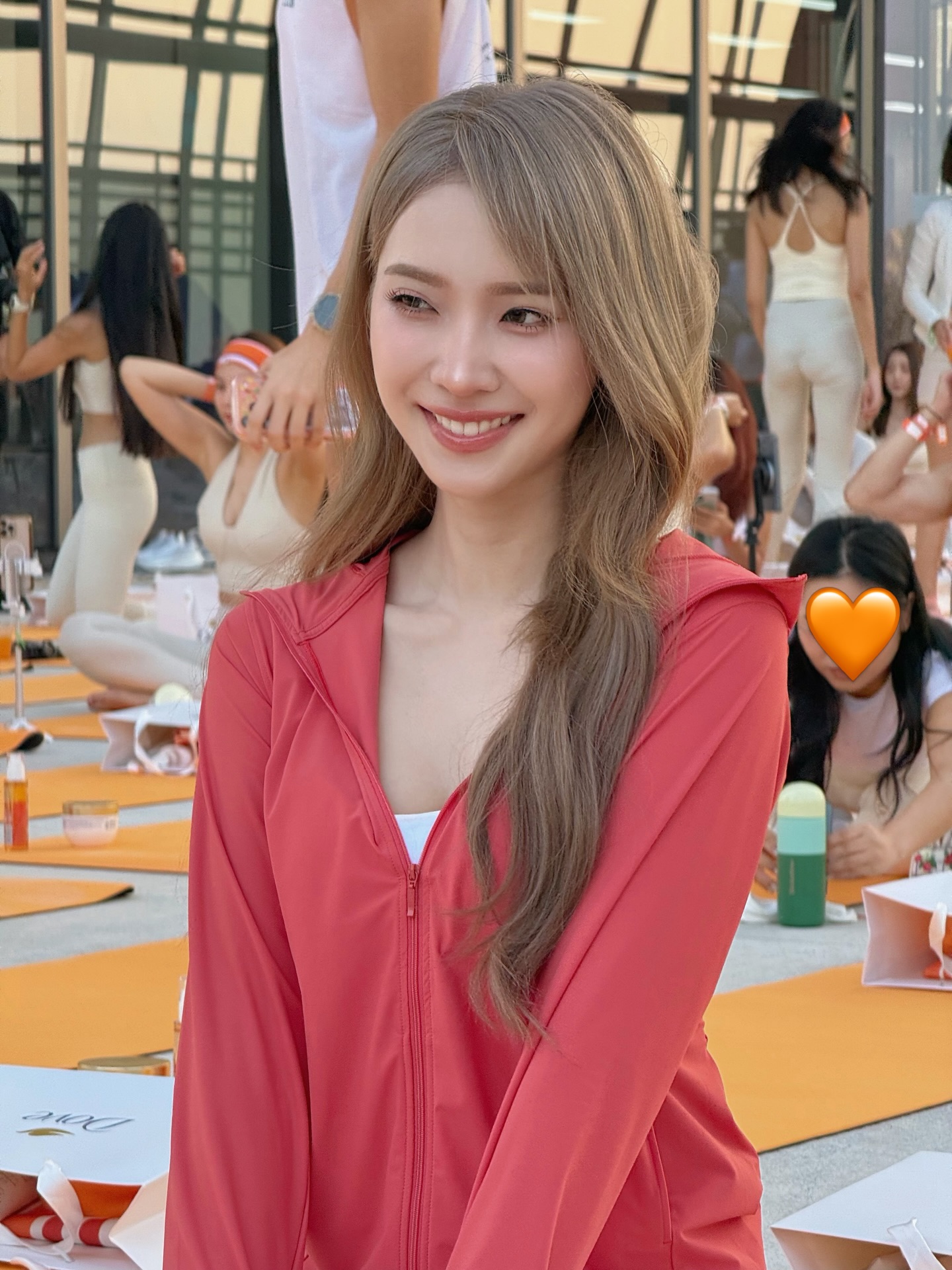 แจน -  พลอยชมพู ศุภทรัพย์