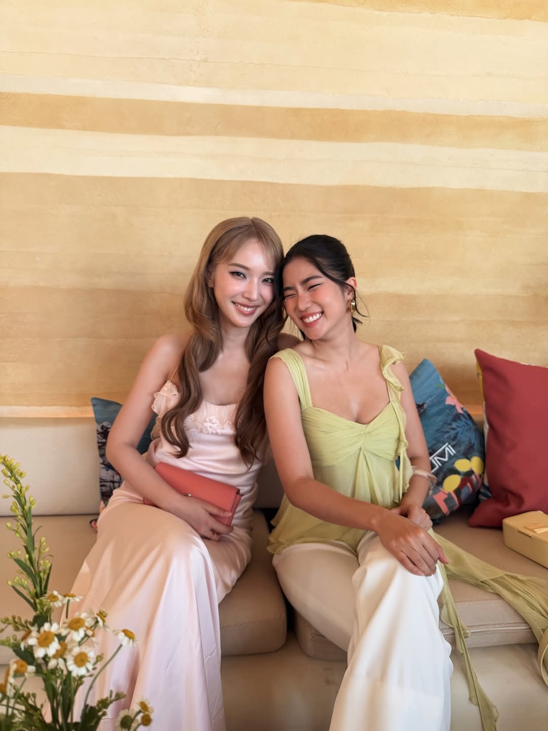 แจน -  พลอยชมพู ศุภทรัพย์