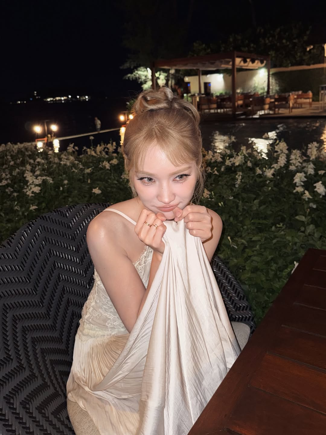 แจน -  พลอยชมพู ศุภทรัพย์