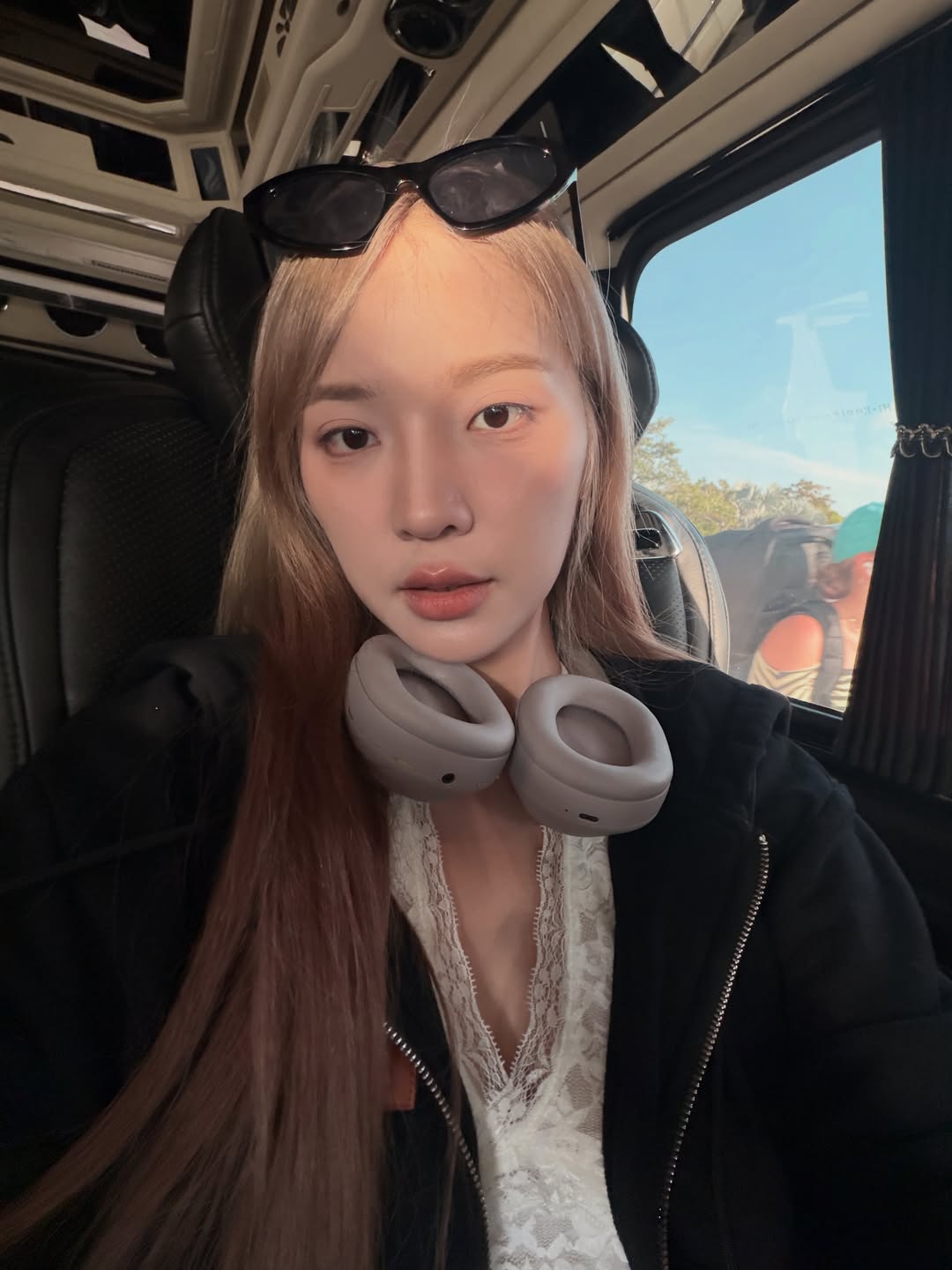 แจน -  พลอยชมพู ศุภทรัพย์