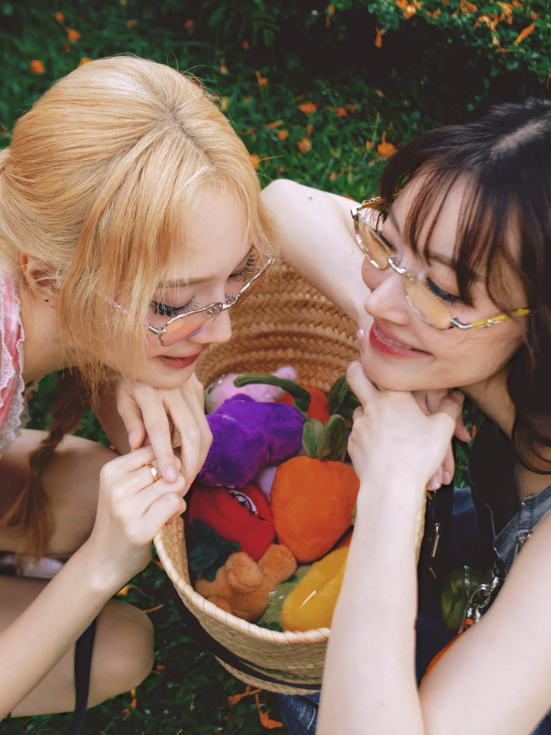 แจน -  พลอยชมพู ศุภทรัพย์