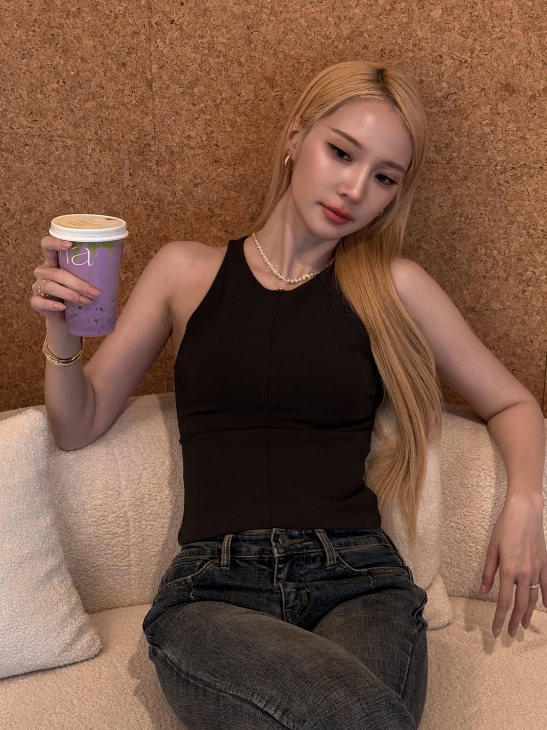 แจน -  พลอยชมพู ศุภทรัพย์