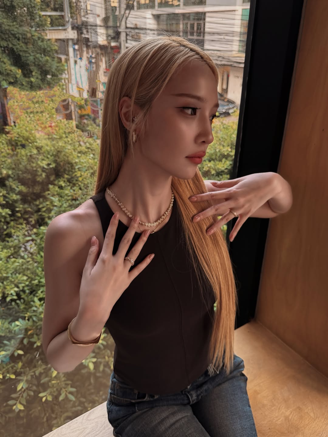 แจน -  พลอยชมพู ศุภทรัพย์