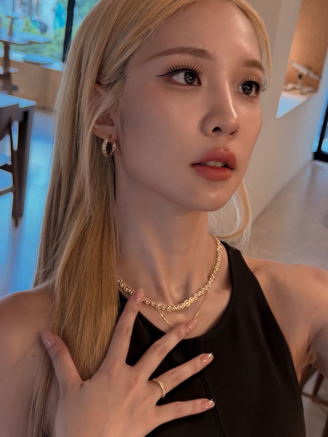 แจน -  พลอยชมพู ศุภทรัพย์