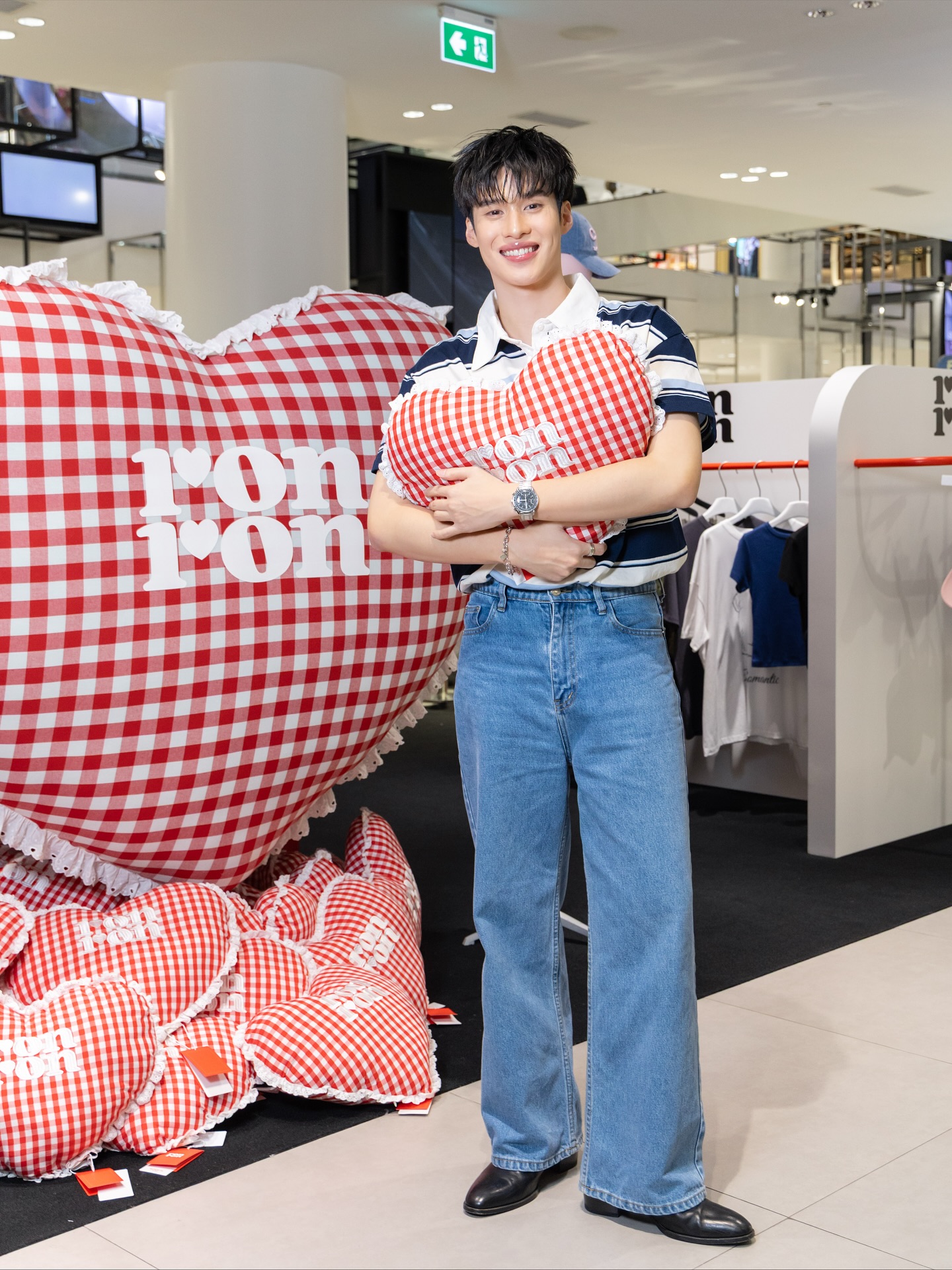 พีค - ภีมพล พาณิชย์ธำรง