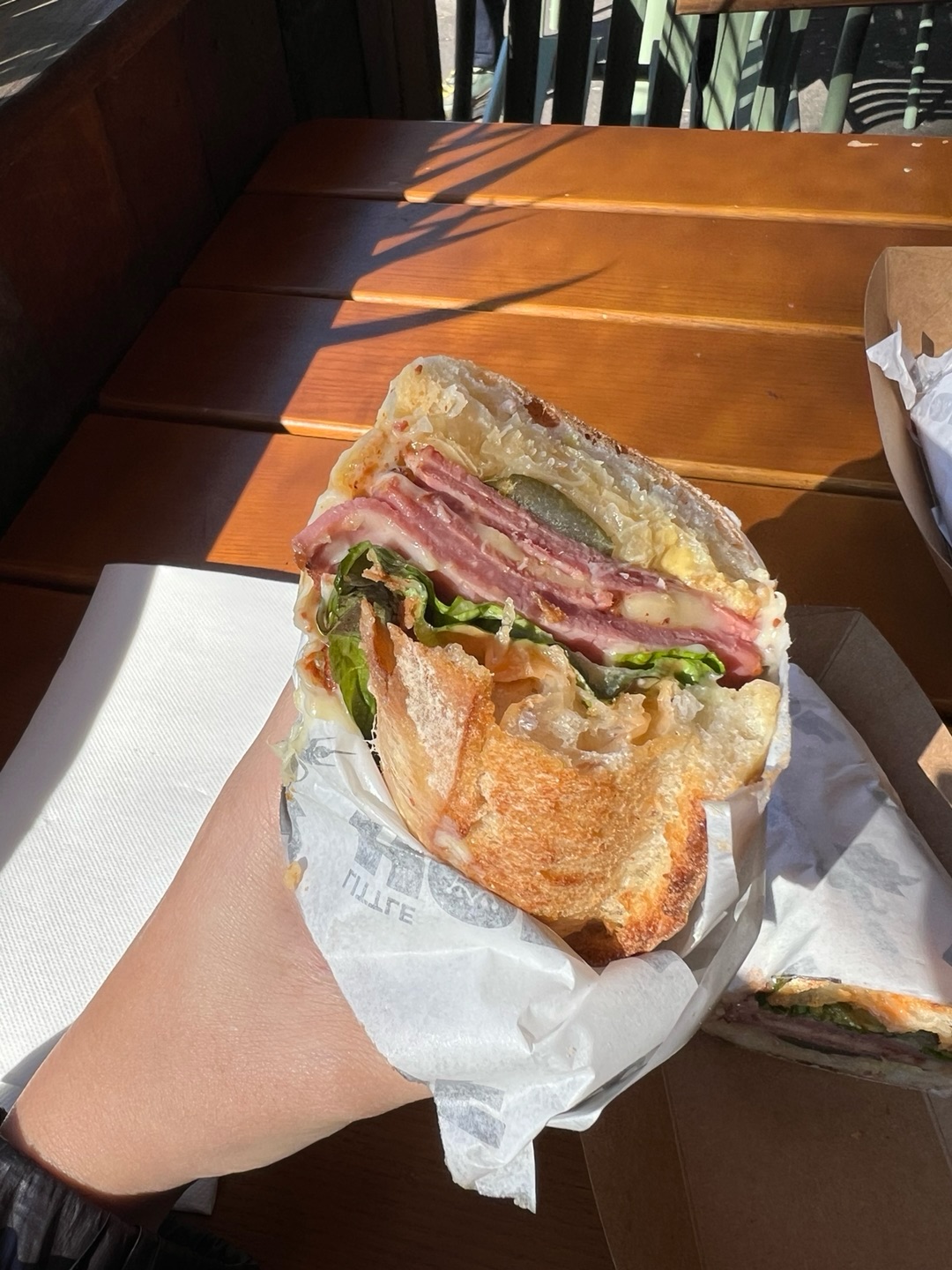 พีค - ภีมพล พาณิชย์ธำรง