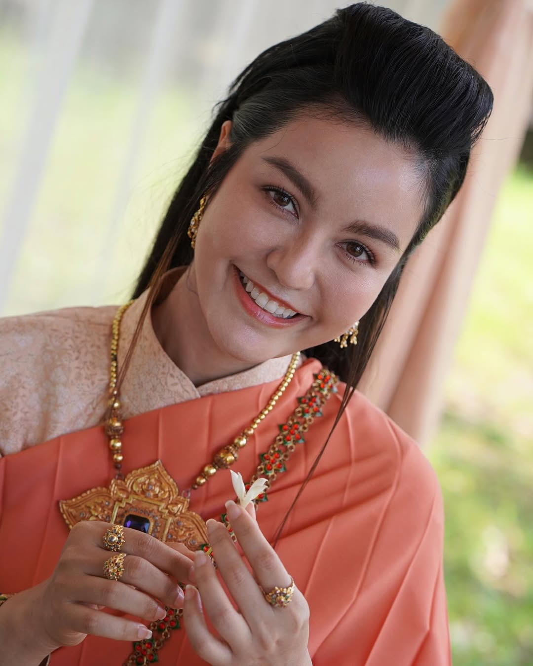 เอ๋ - มณีรัตน์ คำอ้วน