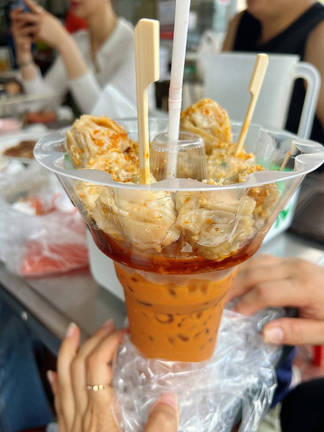 เอ๋ - มณีรัตน์ คำอ้วน