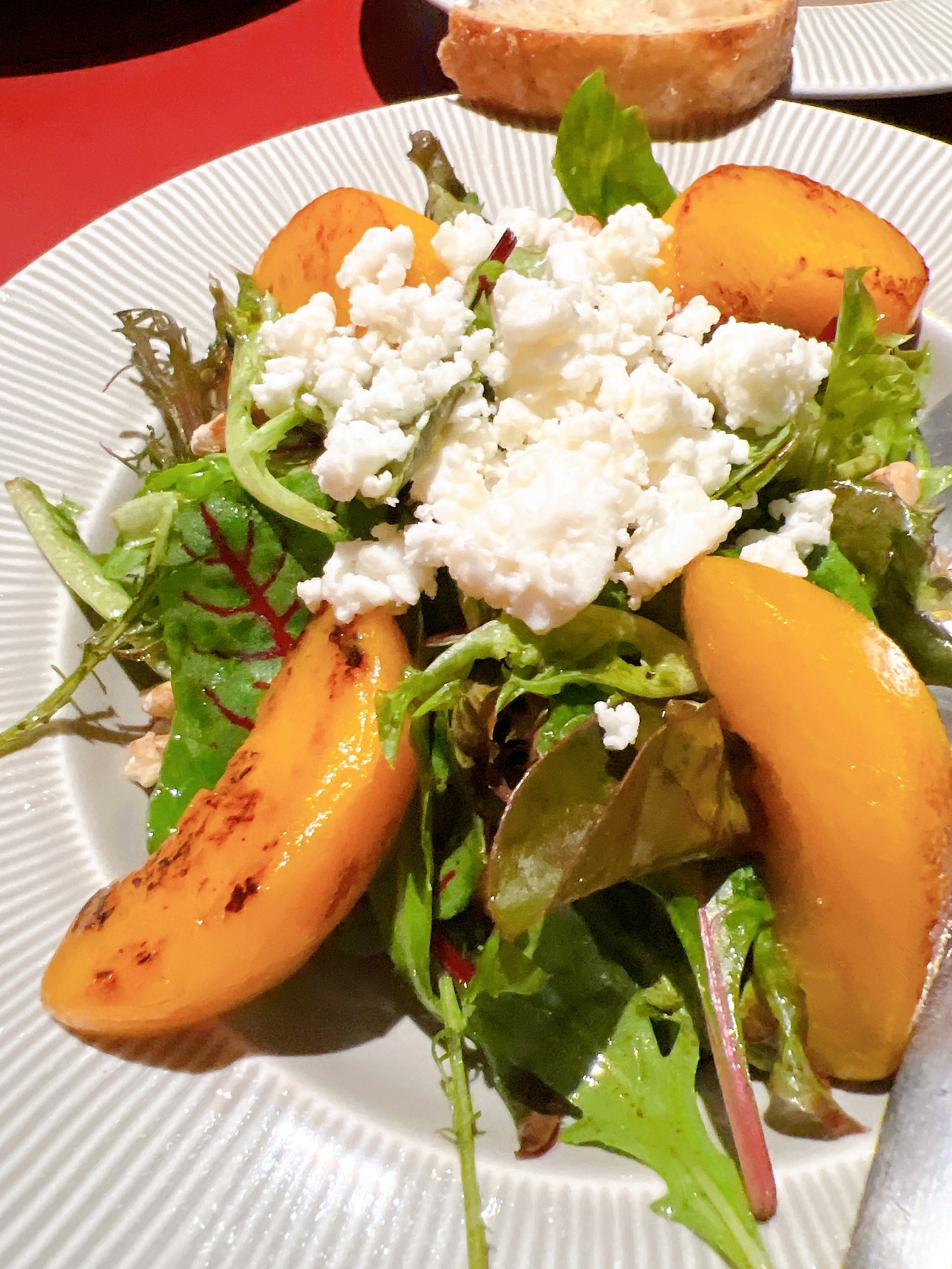 เอ๋ - มณีรัตน์ คำอ้วน