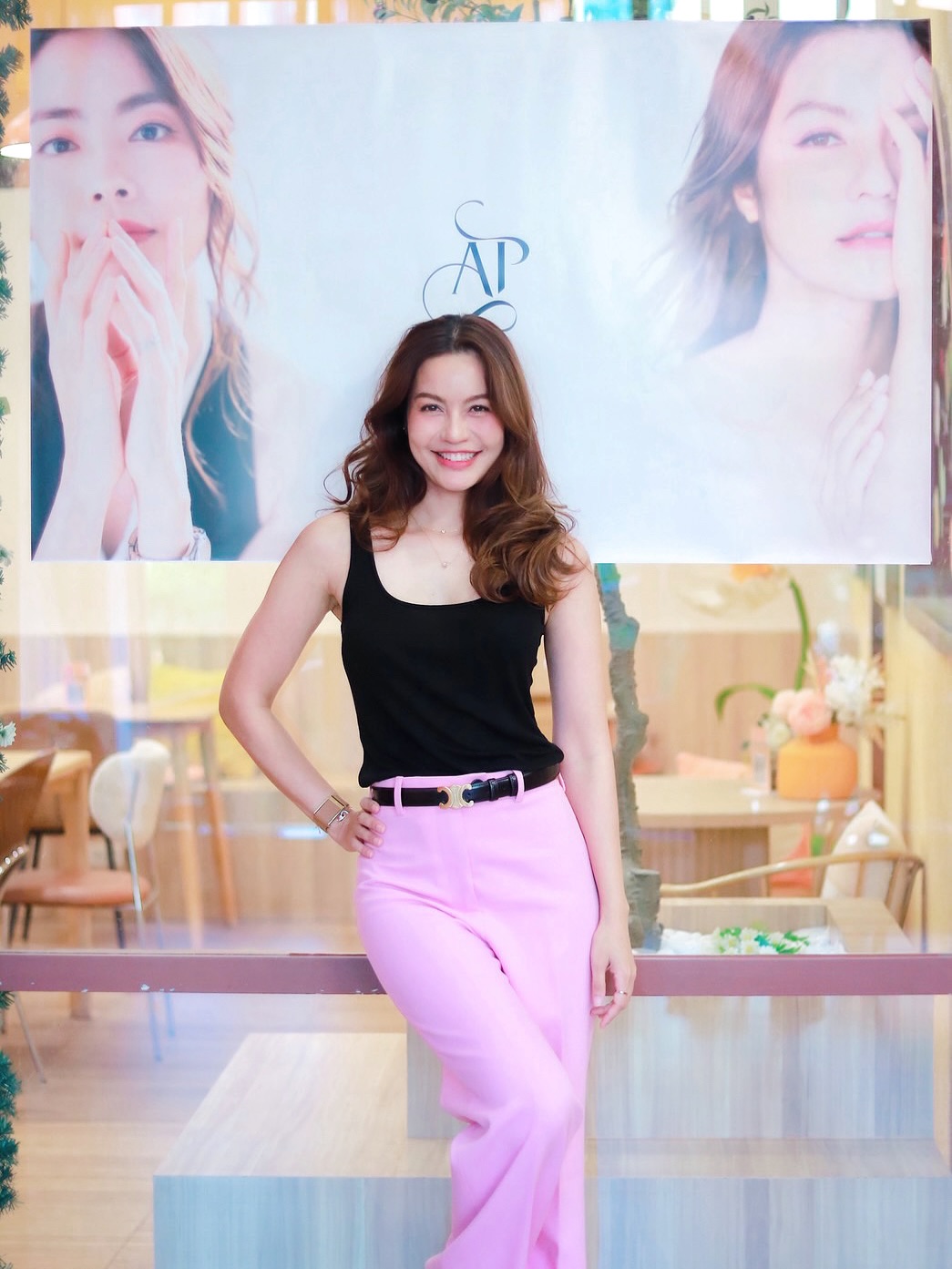 เอ๋ - มณีรัตน์ คำอ้วน