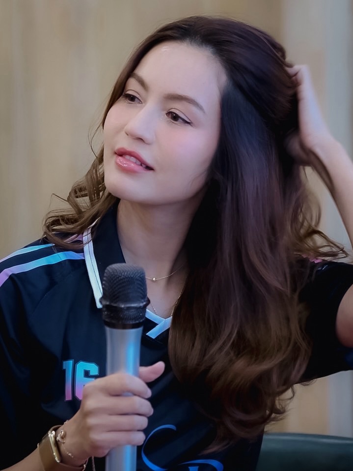 เอ๋ - มณีรัตน์ คำอ้วน