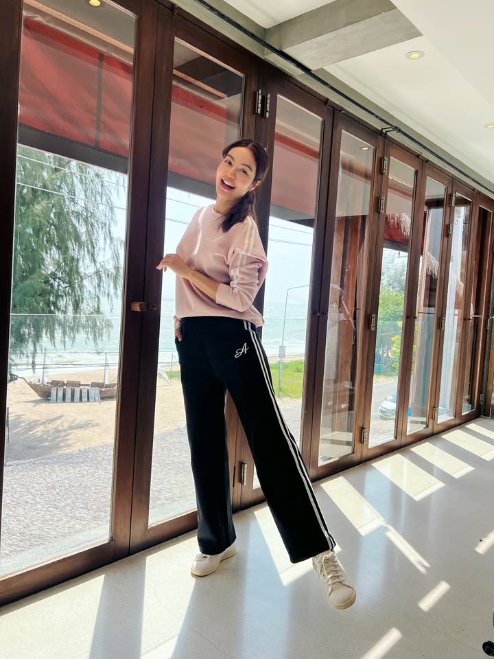 เอ๋ - มณีรัตน์ คำอ้วน