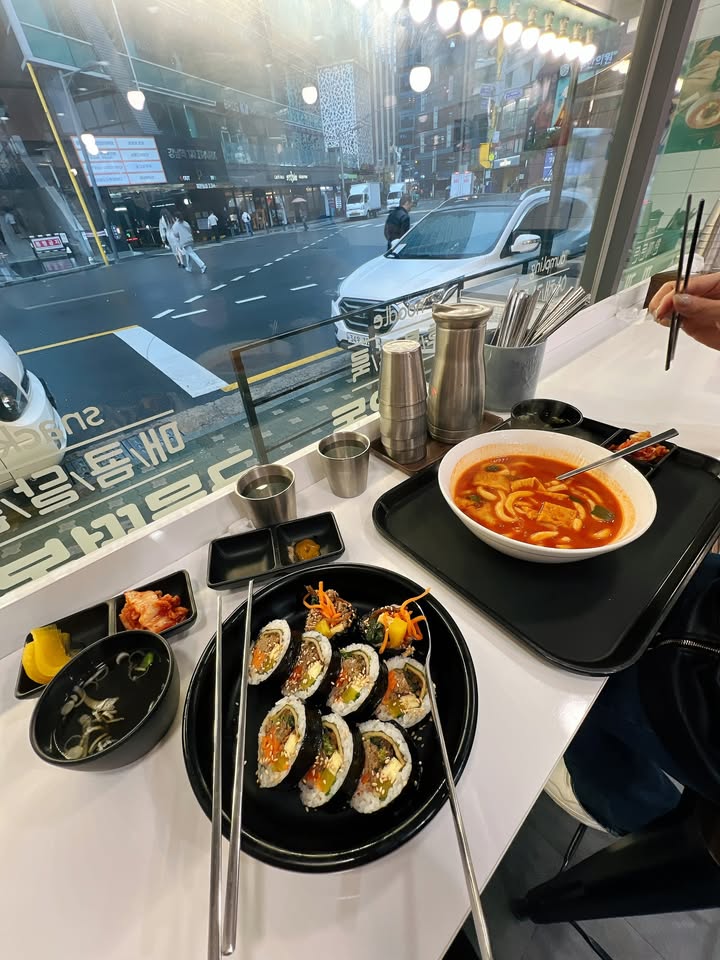 เอ๋ - มณีรัตน์ คำอ้วน