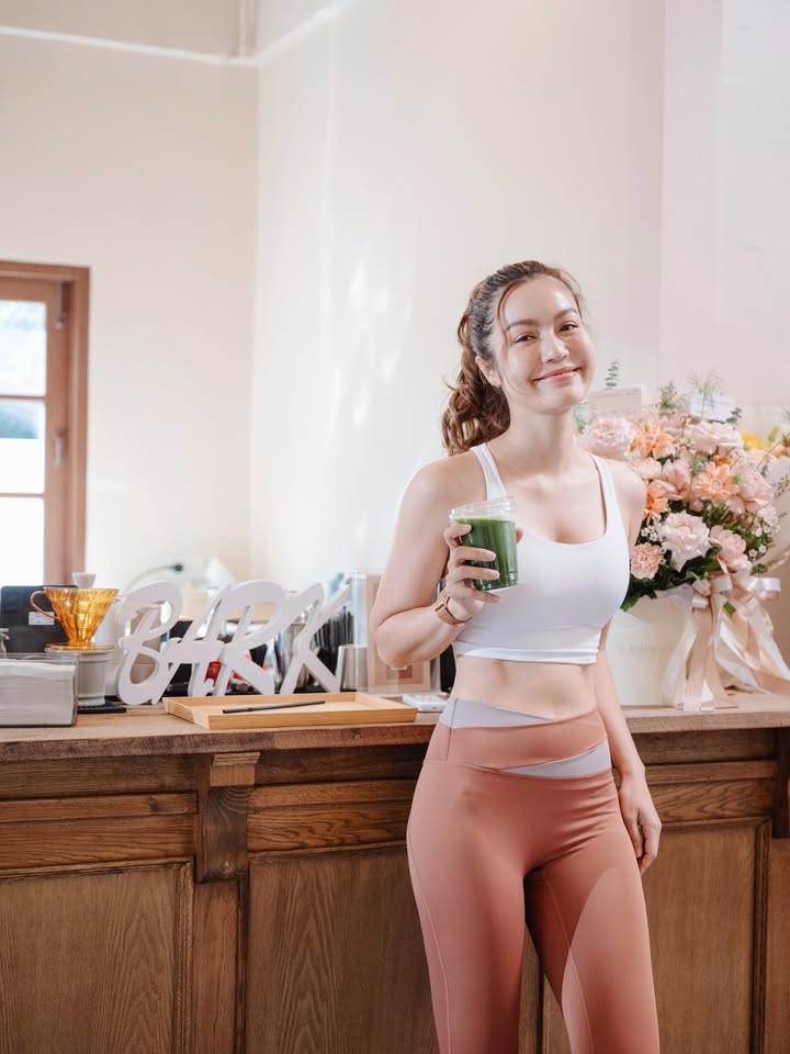 เอ๋ - มณีรัตน์ คำอ้วน