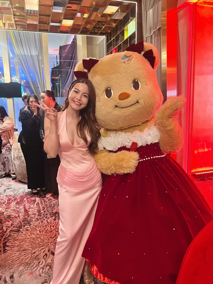 เอ๋ - มณีรัตน์ คำอ้วน