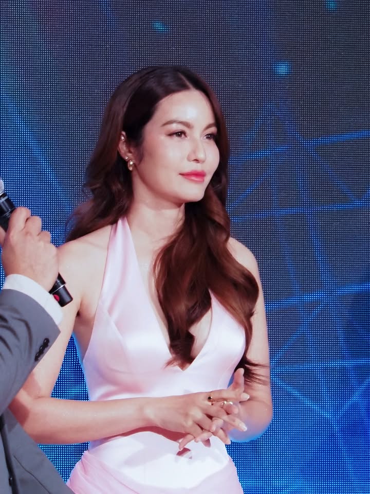 เอ๋ - มณีรัตน์ คำอ้วน