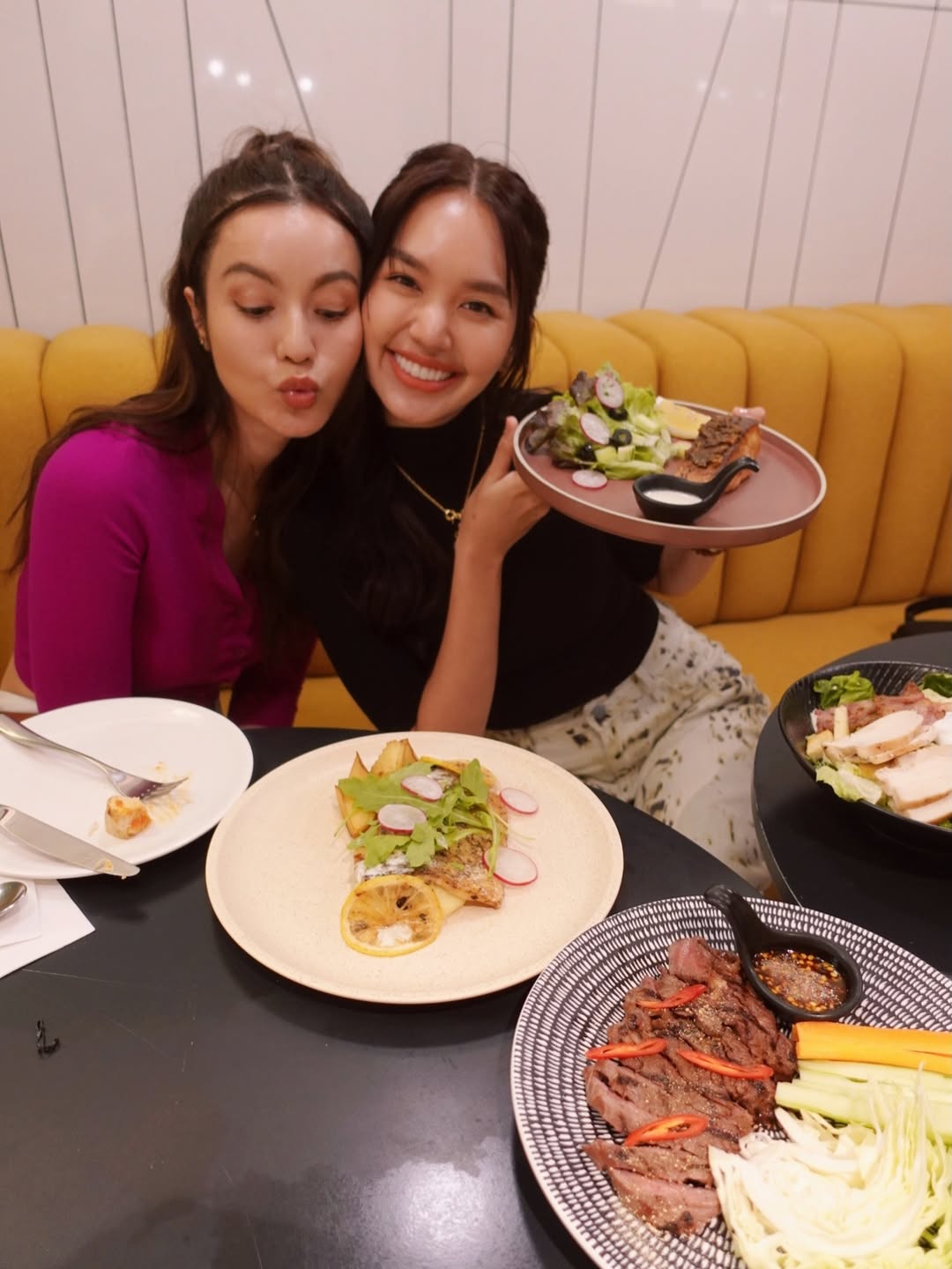 เอ๋ - มณีรัตน์ คำอ้วน