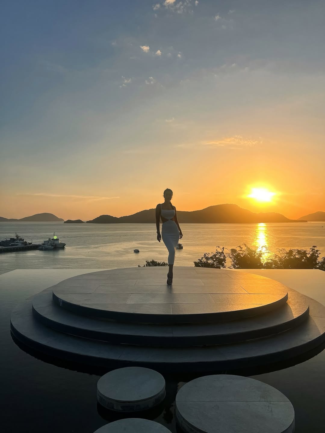 เอ๋ - มณีรัตน์ คำอ้วน