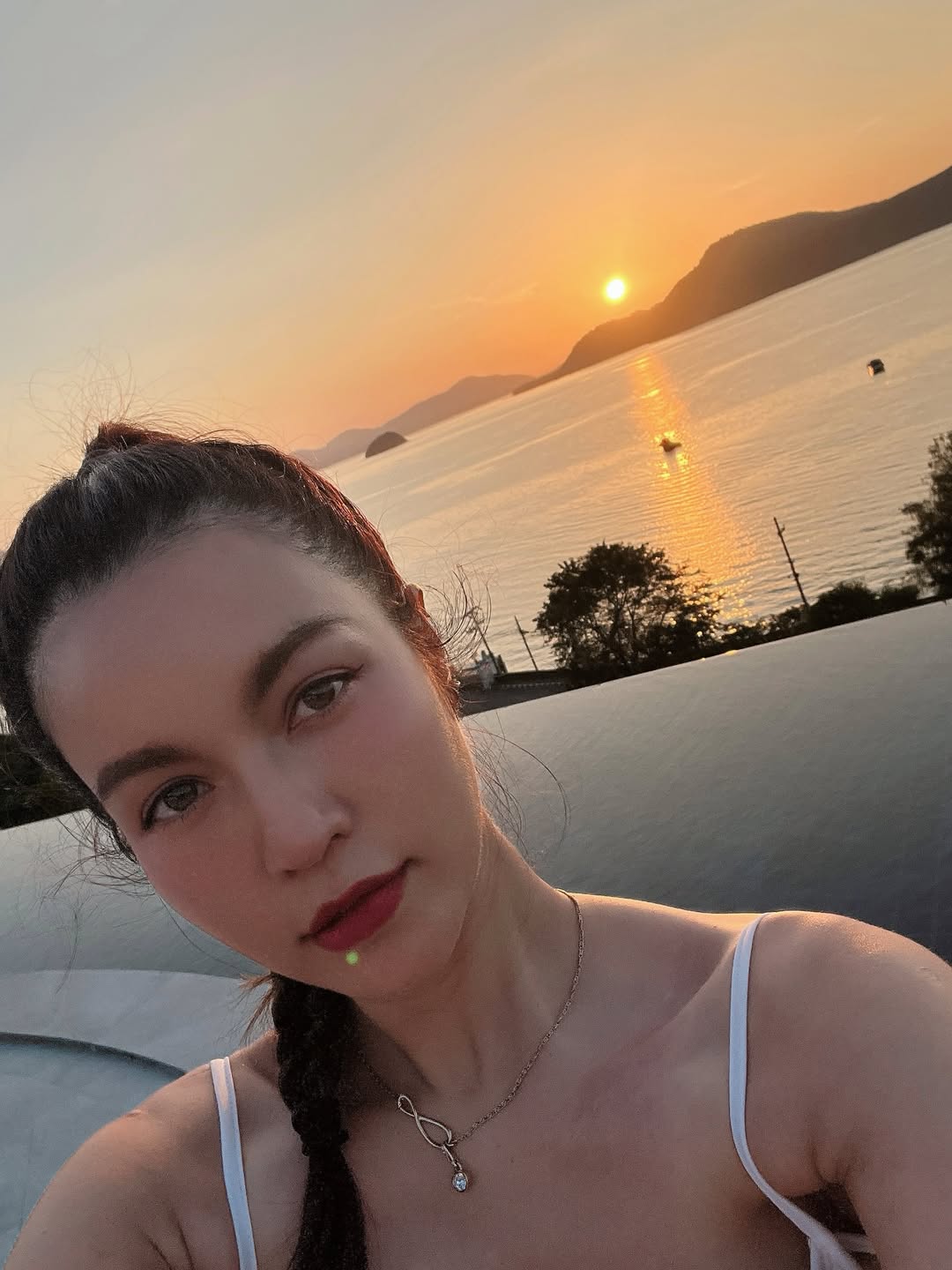 เอ๋ - มณีรัตน์ คำอ้วน