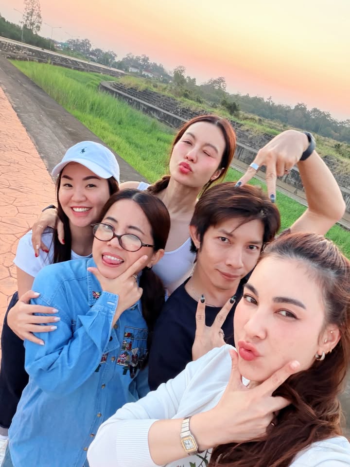 เอ๋ - มณีรัตน์ คำอ้วน