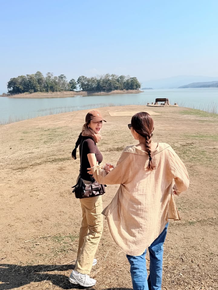 เอ๋ - มณีรัตน์ คำอ้วน