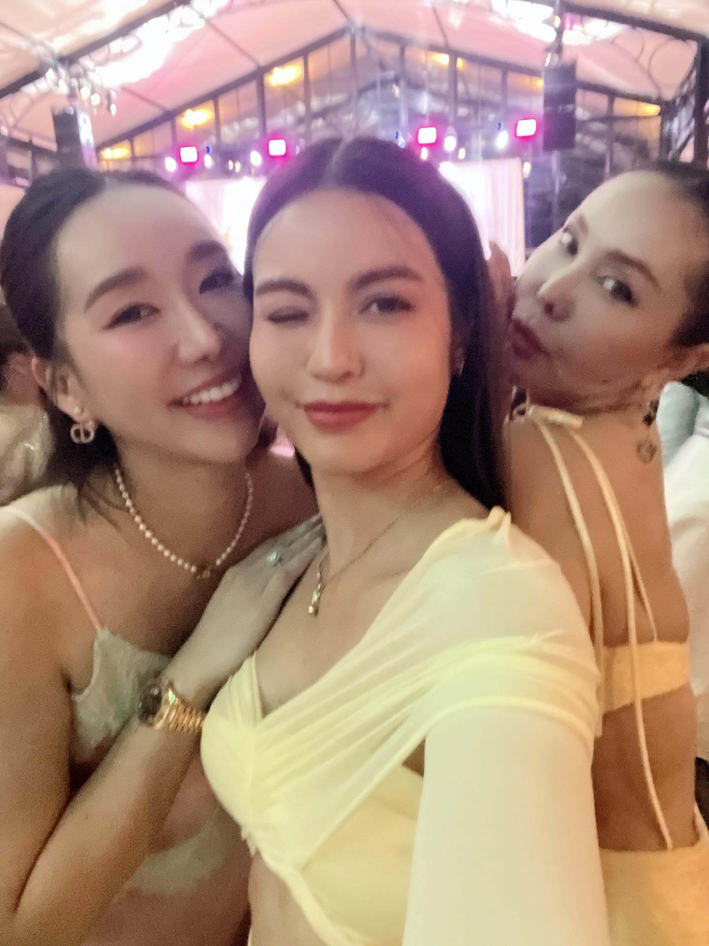 เอ๋ - มณีรัตน์ คำอ้วน