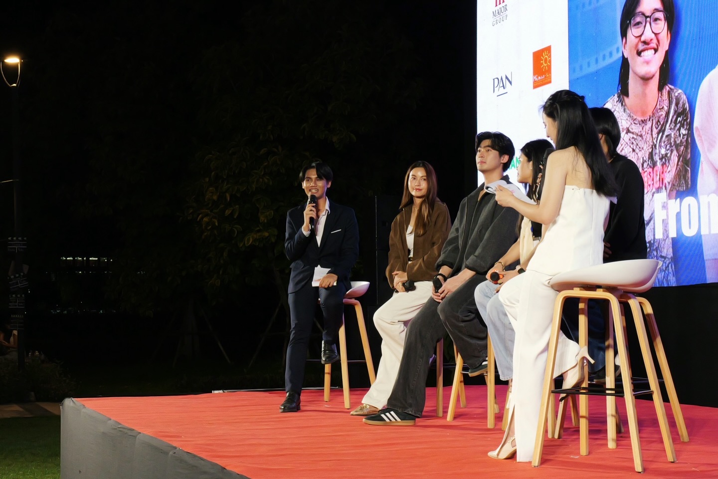 เอ๋ - มณีรัตน์ คำอ้วน