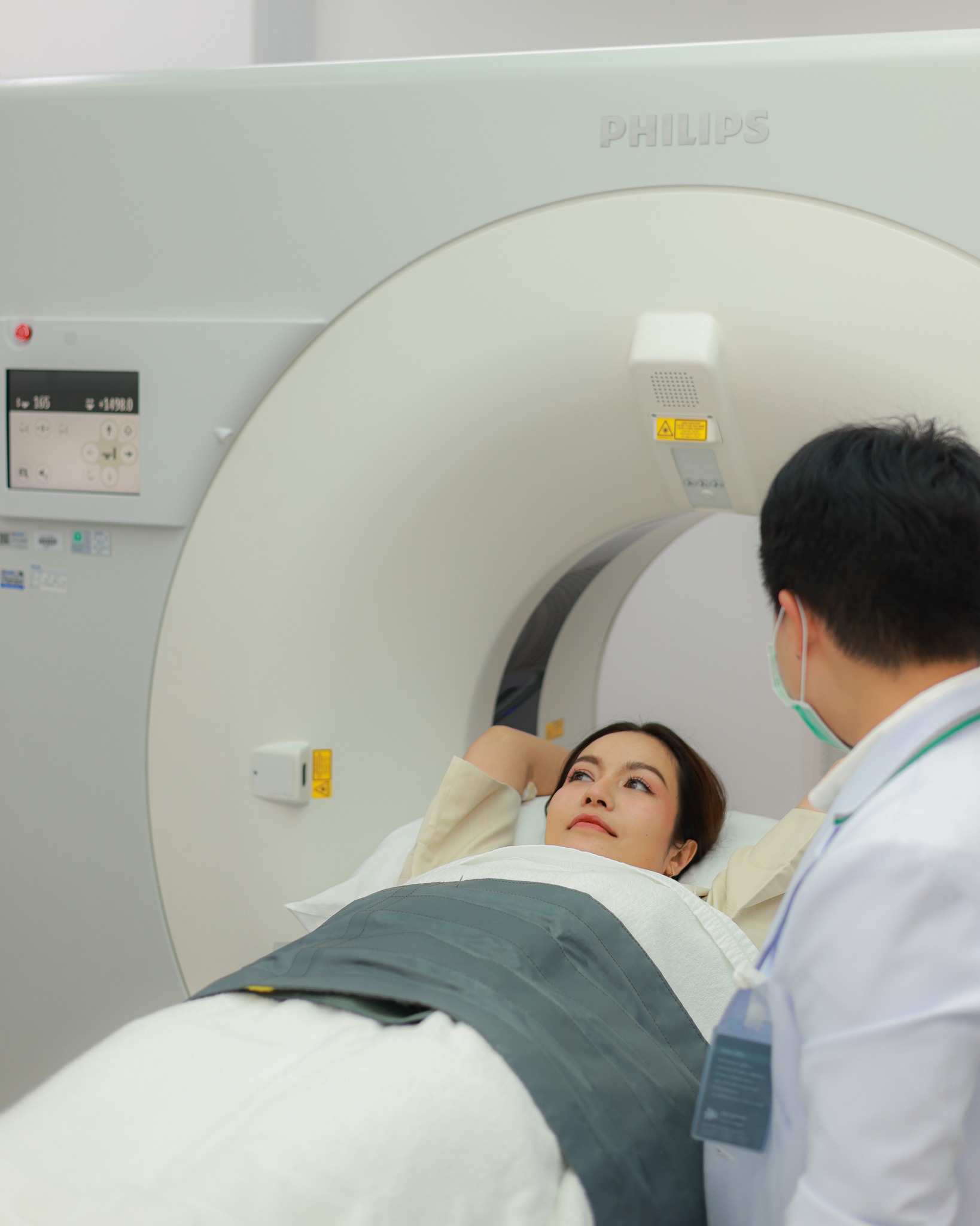 เอ๋ - มณีรัตน์ คำอ้วน