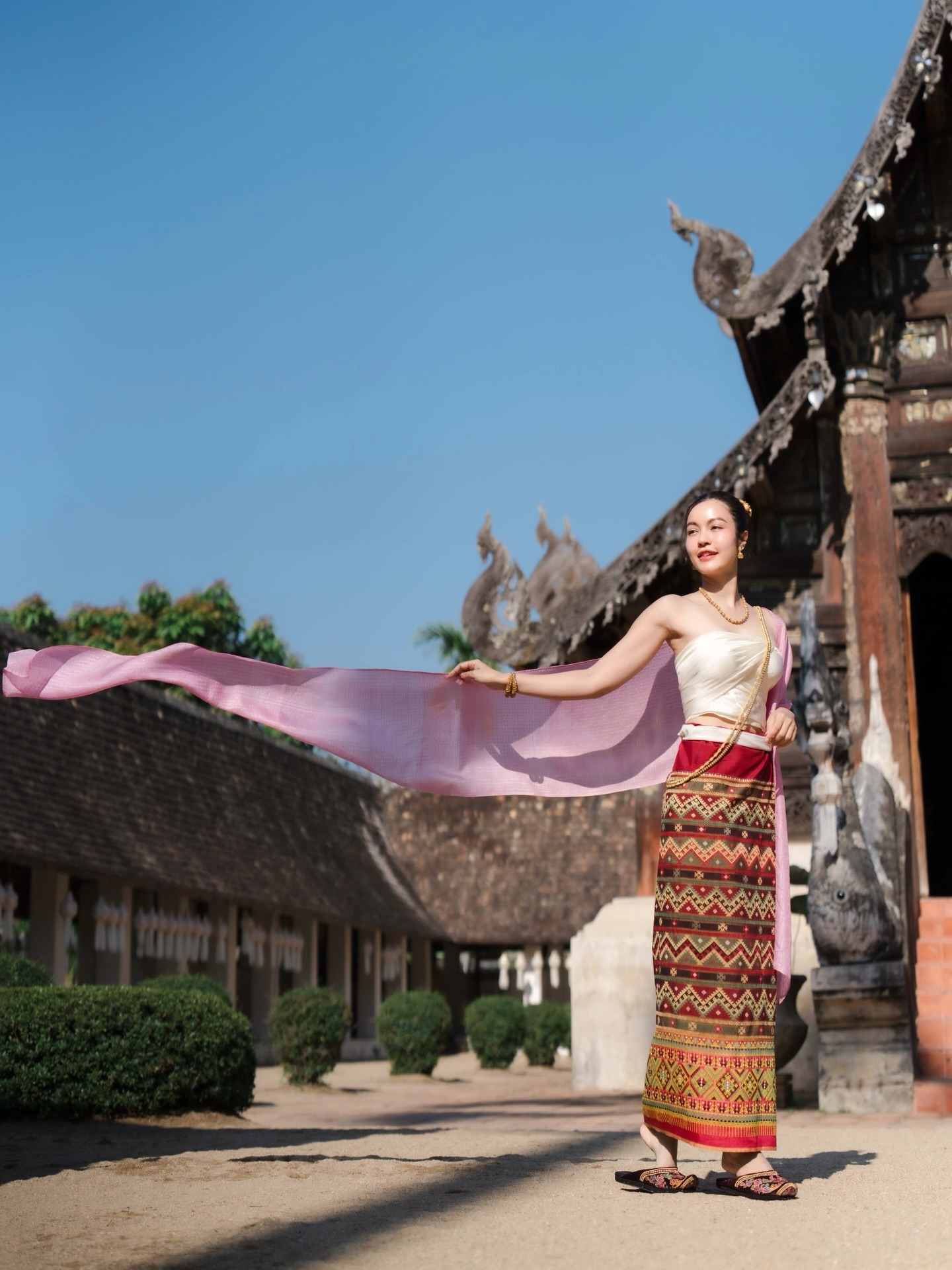 เอ๋ - มณีรัตน์ คำอ้วน