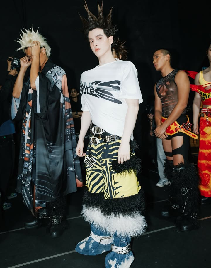 แบงค์ - มณฑป เหมตาล