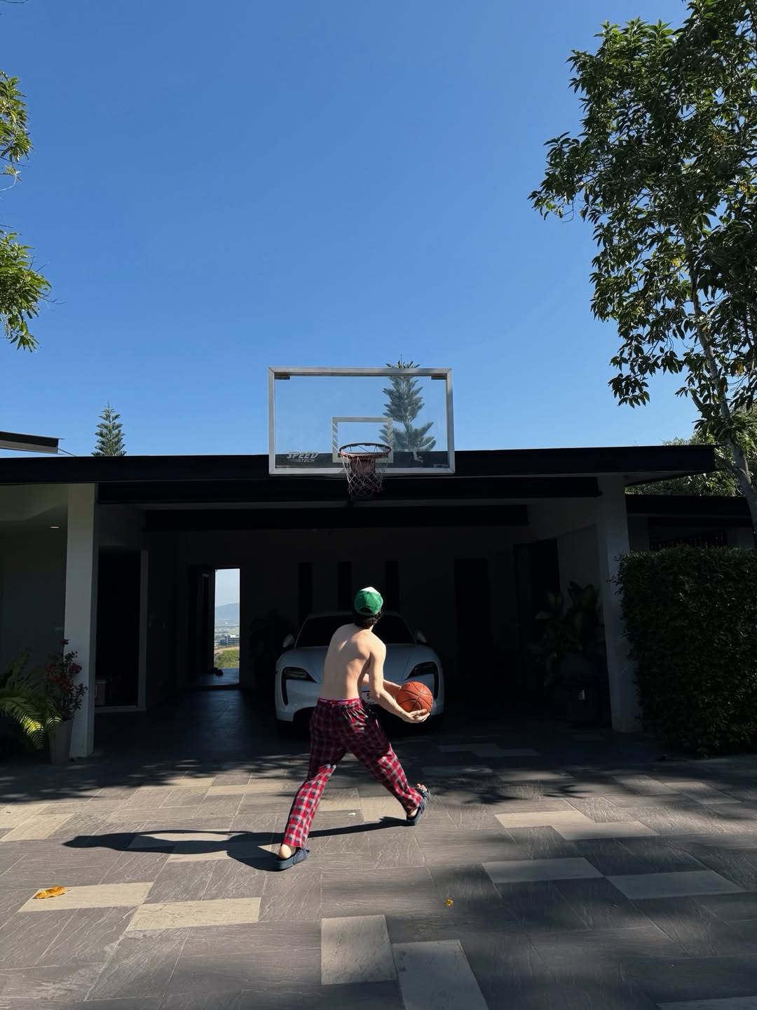 แบงค์ - มณฑป เหมตาล