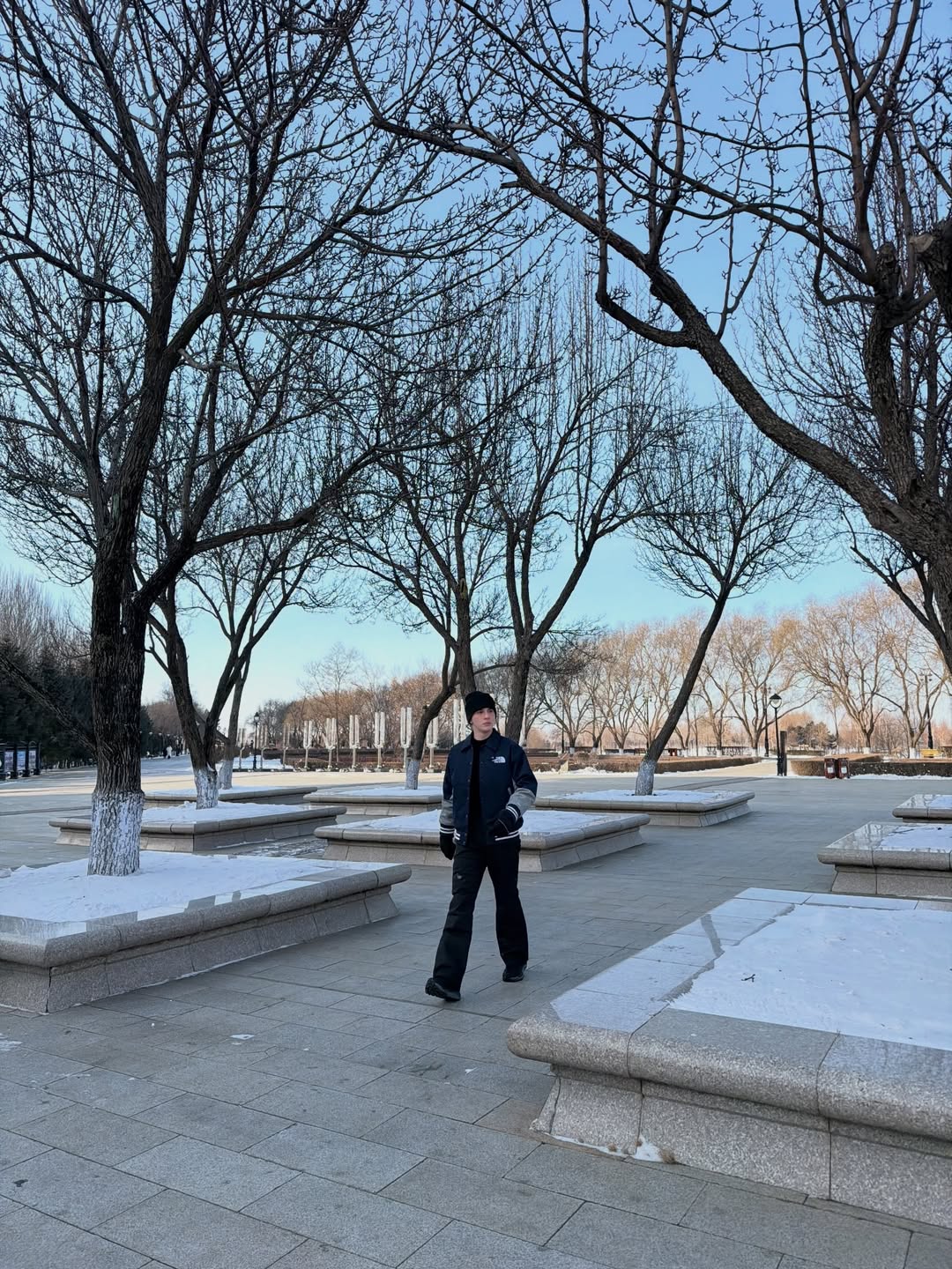 แบงค์ - มณฑป เหมตาล