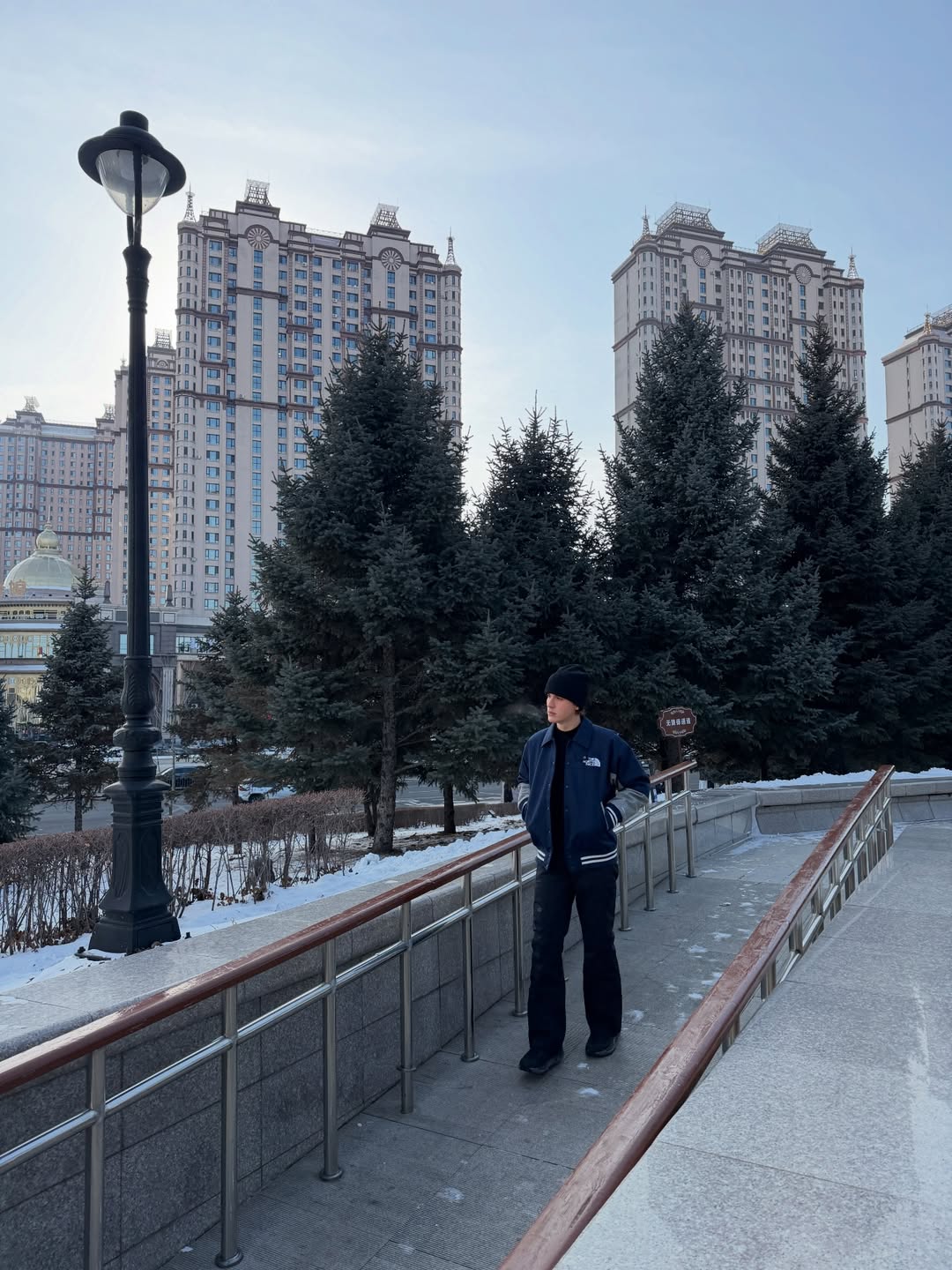 แบงค์ - มณฑป เหมตาล