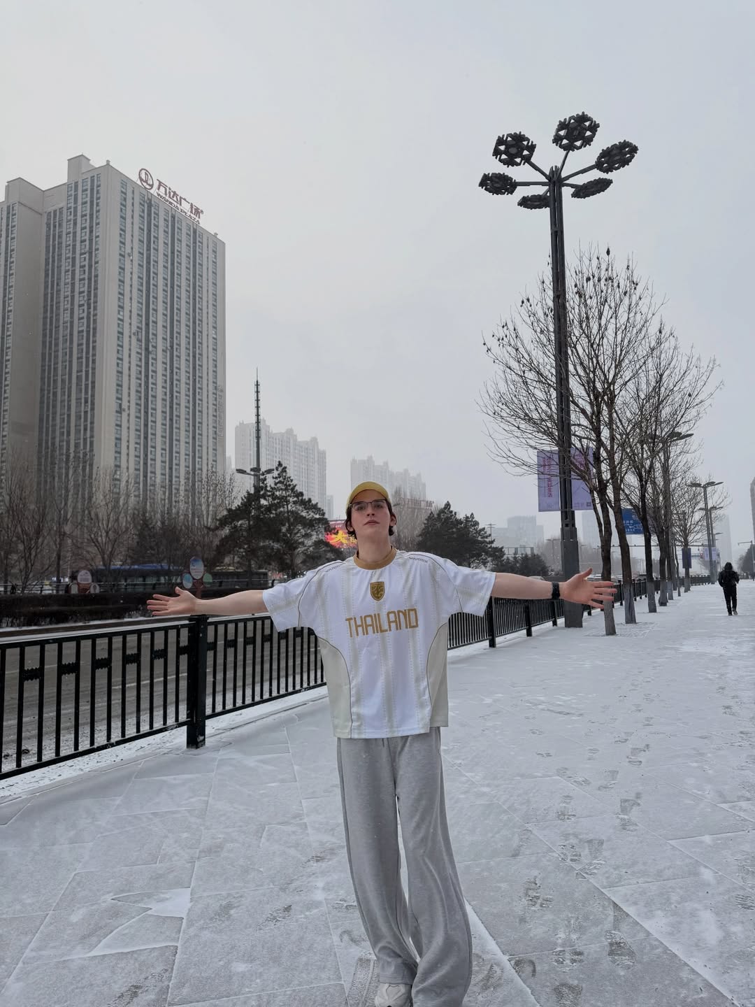 แบงค์ - มณฑป เหมตาล