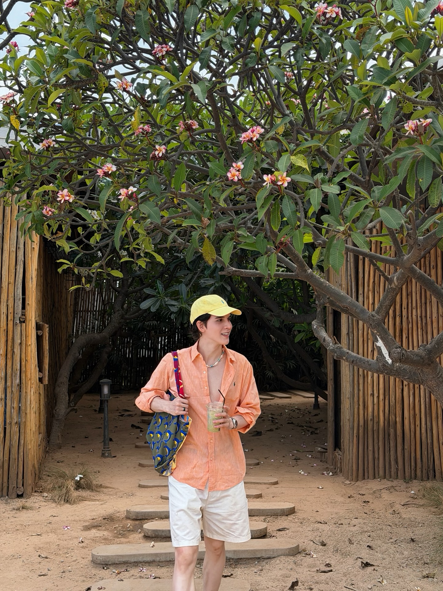 แบงค์ - มณฑป เหมตาล