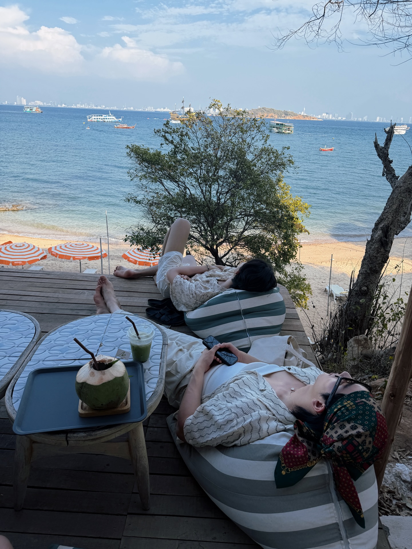 แบงค์ - มณฑป เหมตาล