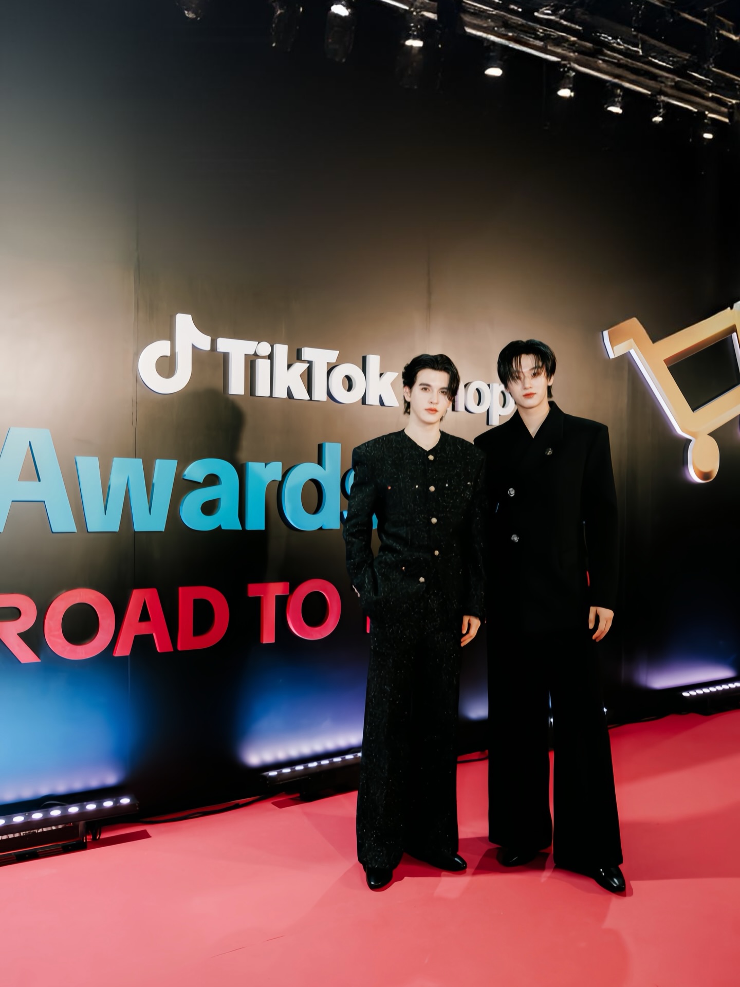 แบงค์ - มณฑป เหมตาล