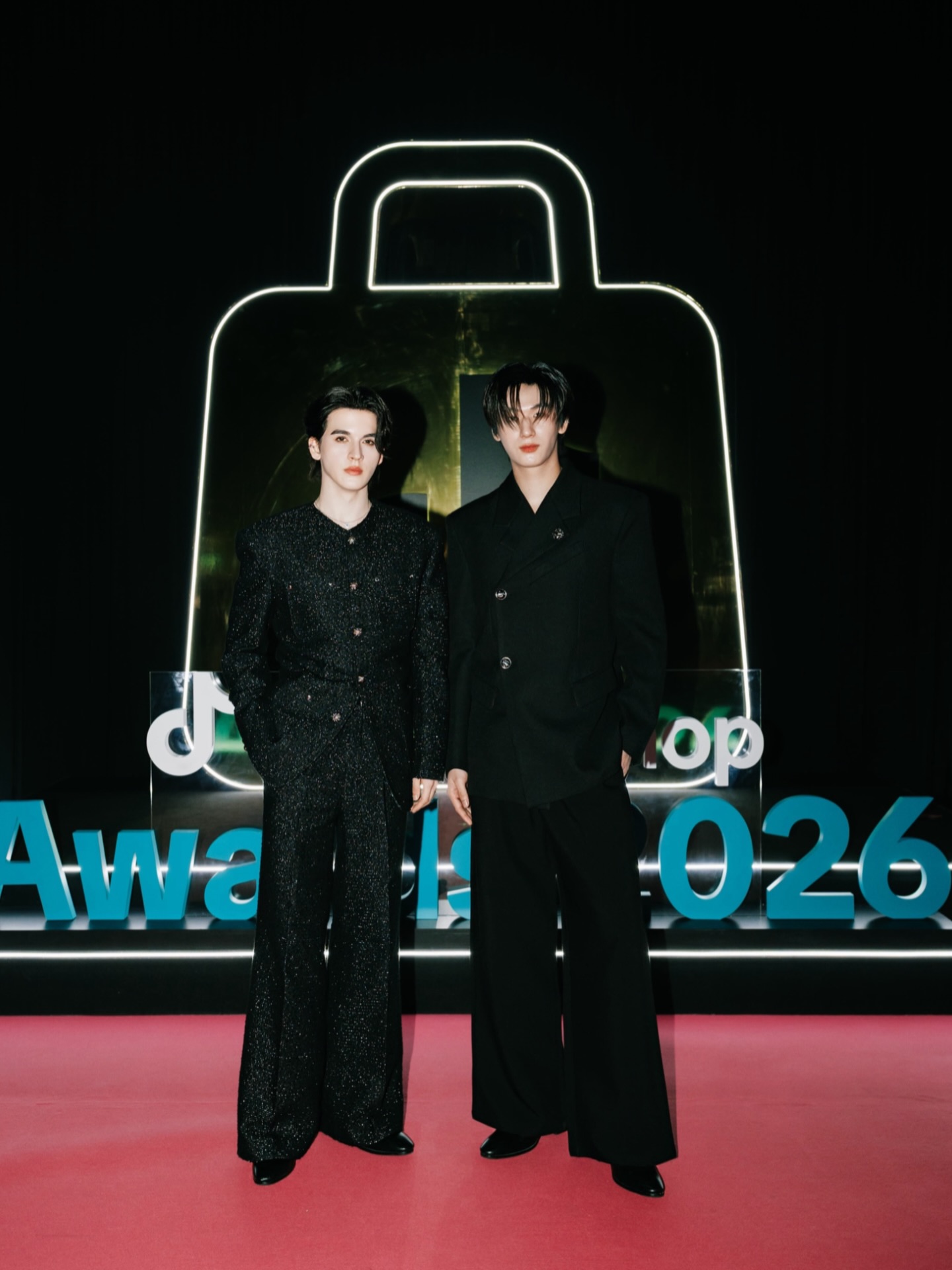 แบงค์ - มณฑป เหมตาล