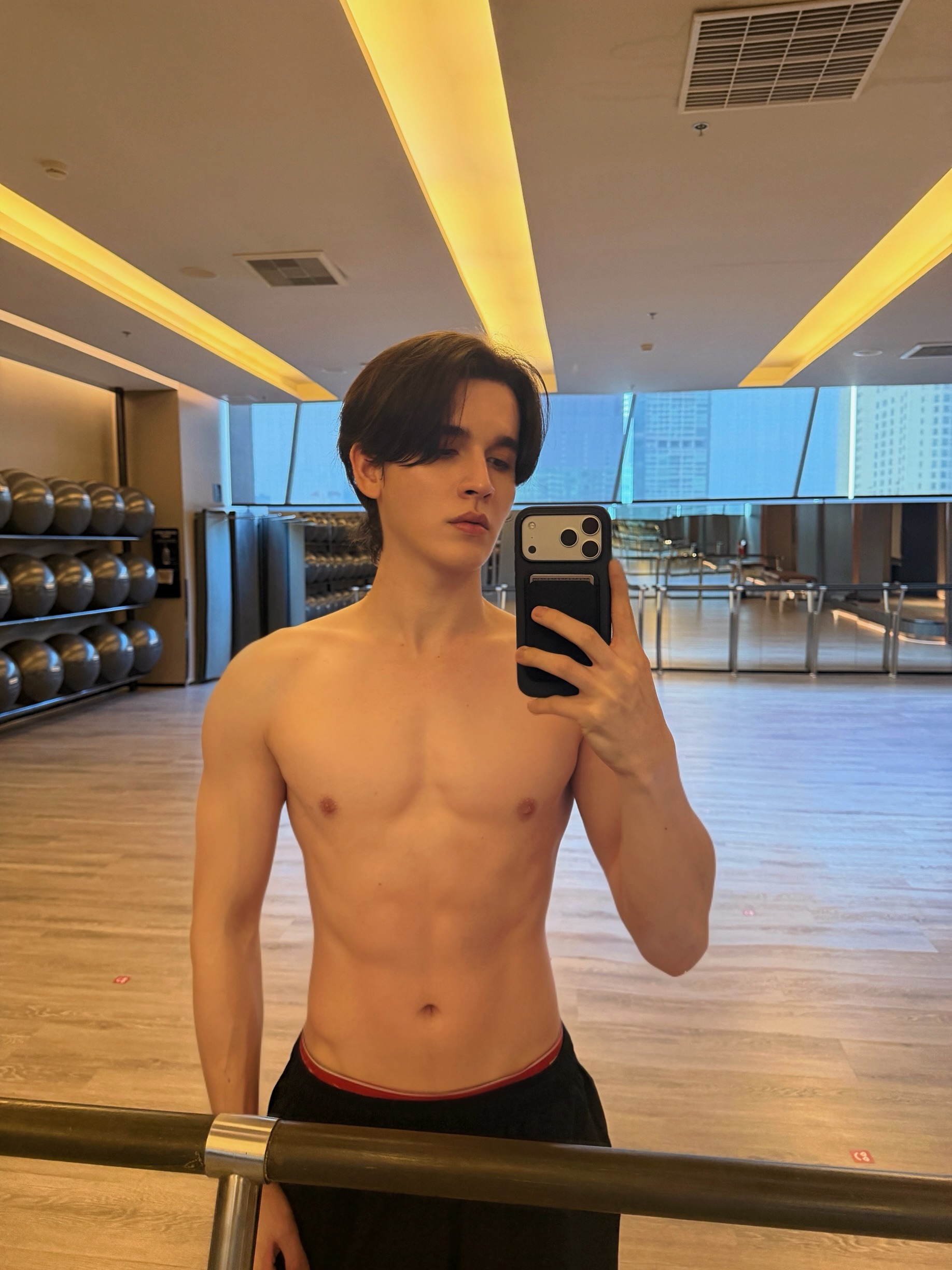 แบงค์ - มณฑป เหมตาล